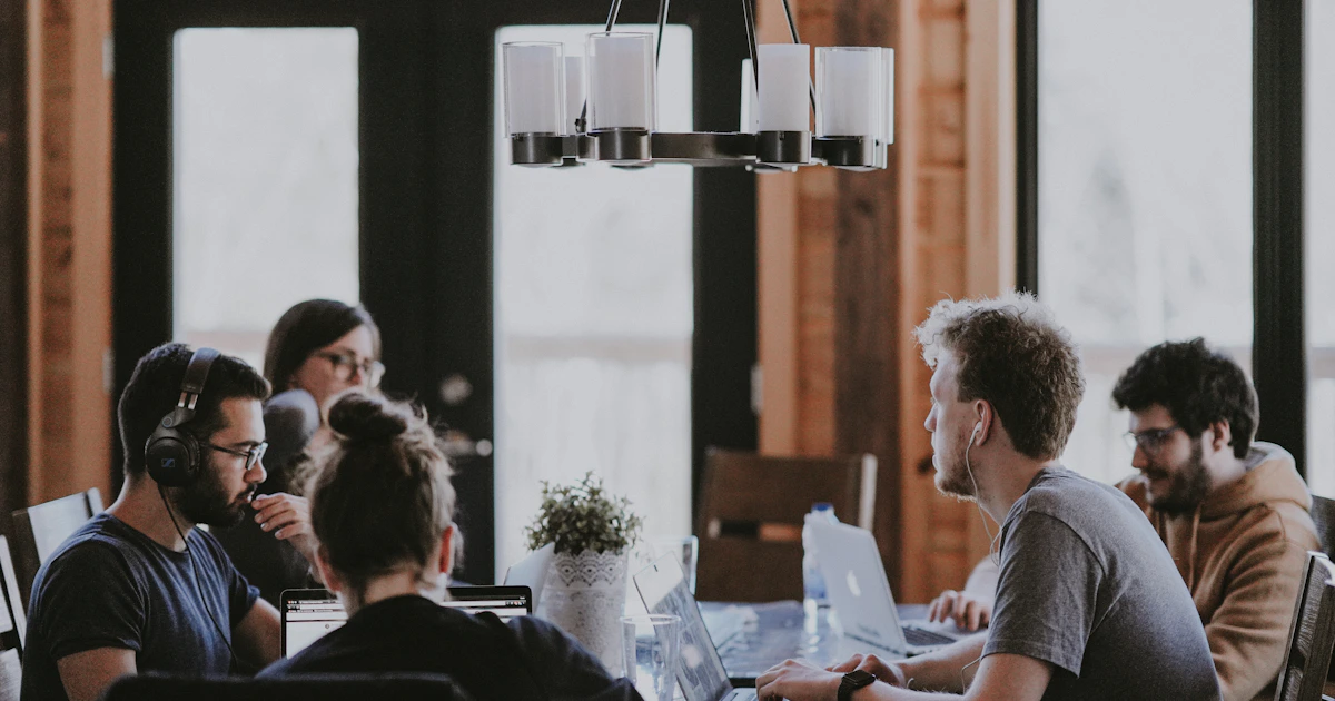 How to Balance Your Career and Your Relationship Without Sacrificing Either