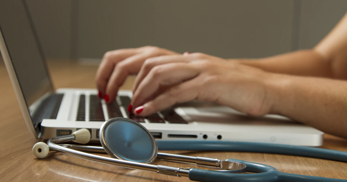 Dating as a Nurse, Doctor, or Shift Worker | LoveCertain